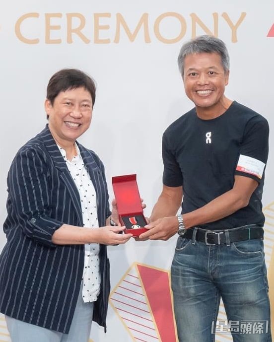 吴贵龙是恒常捐血者，早年获颁荣誉奖章，至本月达成第115次奉献。 受访者提供