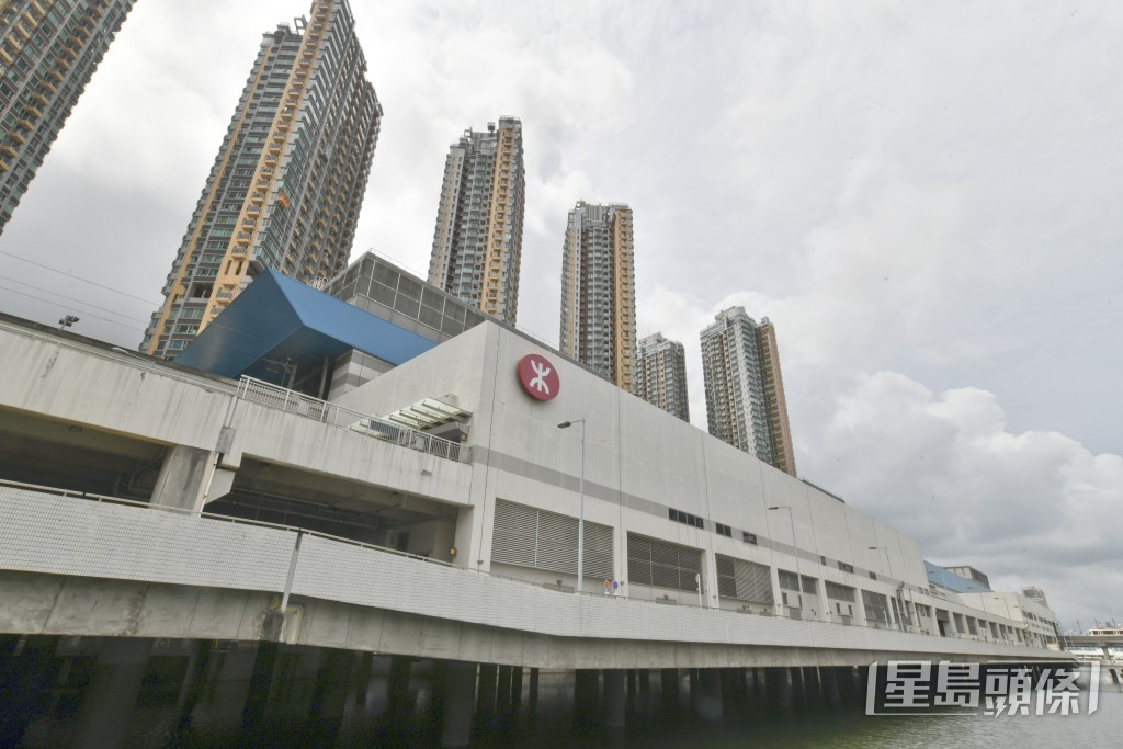 現場為屯門港鐵站。資料圖片