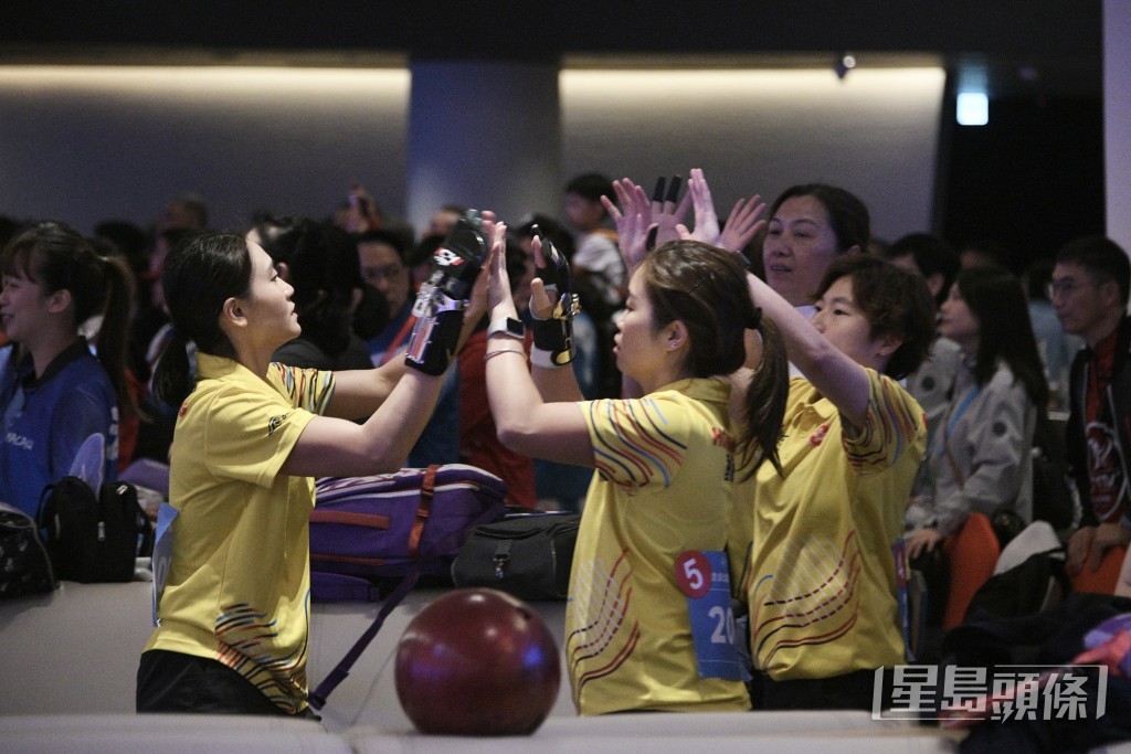 今日上演打18場的「五人隊制賽」。 今日上演打18場的「五人隊制賽」。
