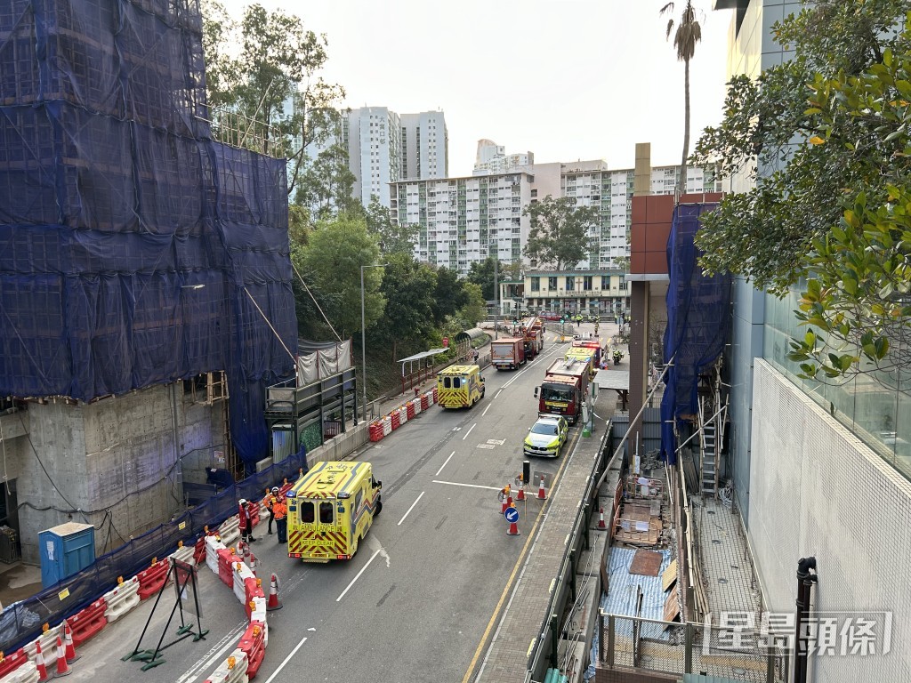 現場交通仍然受阻。
