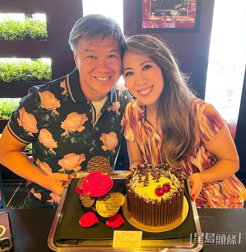 李乐诗获老公陪在身旁。