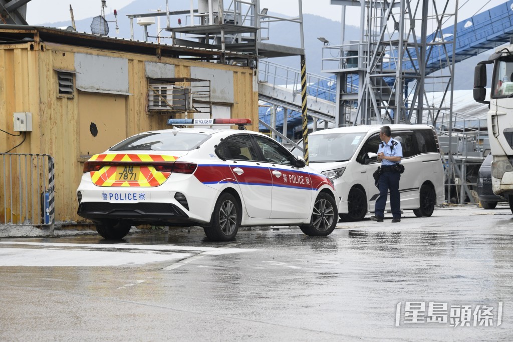 警員到場調查。楊偉亨攝