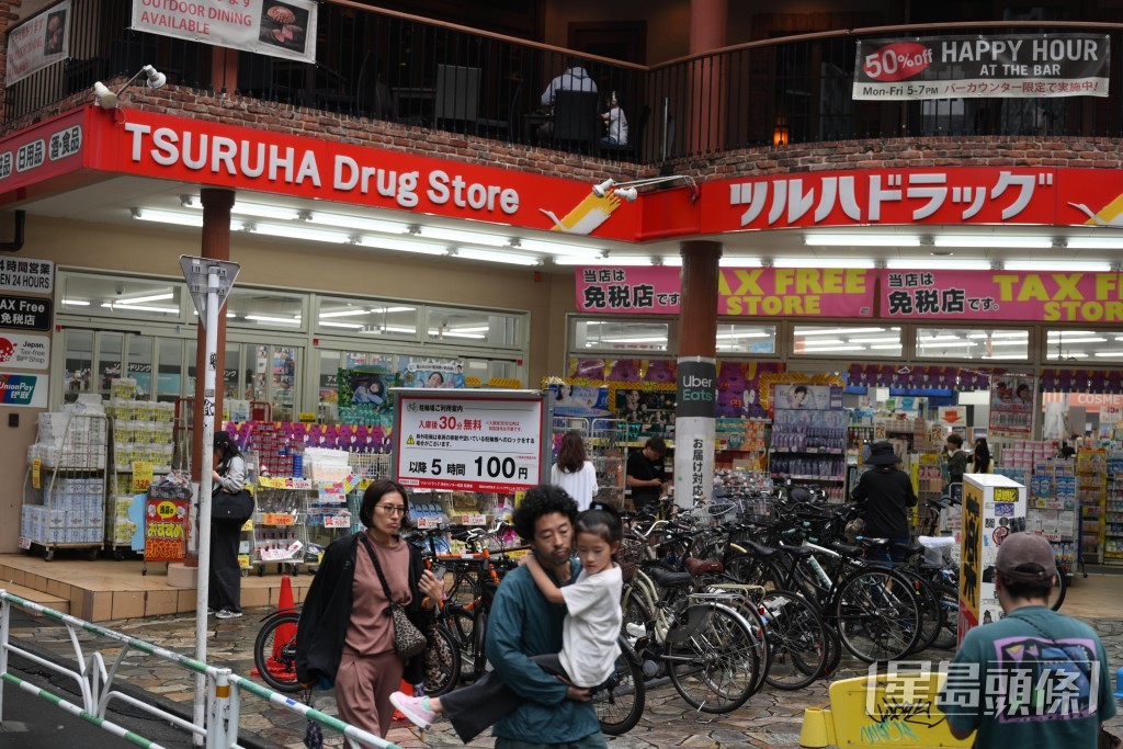 《星島頭條》記者今日（4日）在日本實測食肆、便利店、藥妝店、服裝鞋店等不同場景，使用八達通PayPay支付購物。