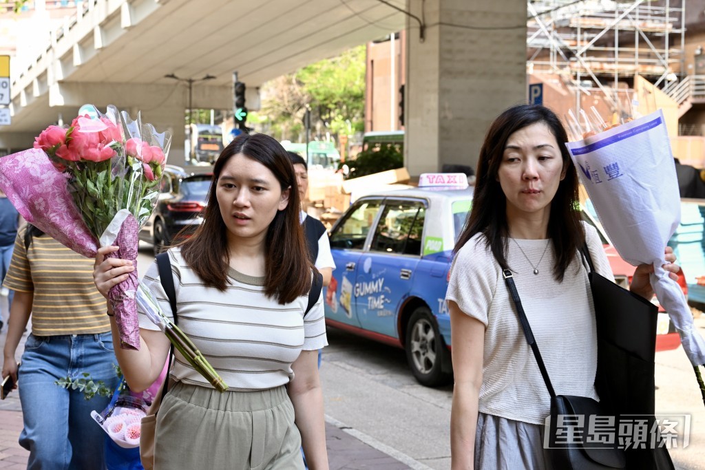 不少市民到花墟買花,人頭湧湧。 不少市民到花墟買花,人頭湧湧。