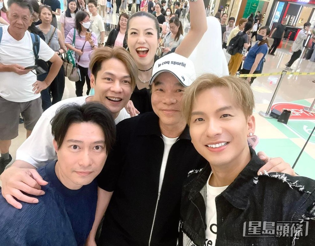 「超聲團」和《中年好聲音》大師兄周吉佩相遇。 「超聲團」和《中年好聲音》大師兄周吉佩相遇。