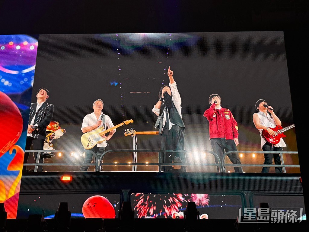 點唱環節是演唱會其中一個高潮位。 點唱環節是演唱會其中一個高潮位。