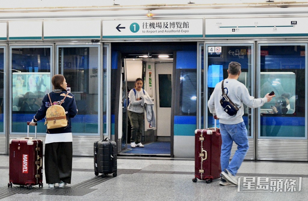 大批旅客来港，接驳机场的机场快线人流将会上升。资料图片