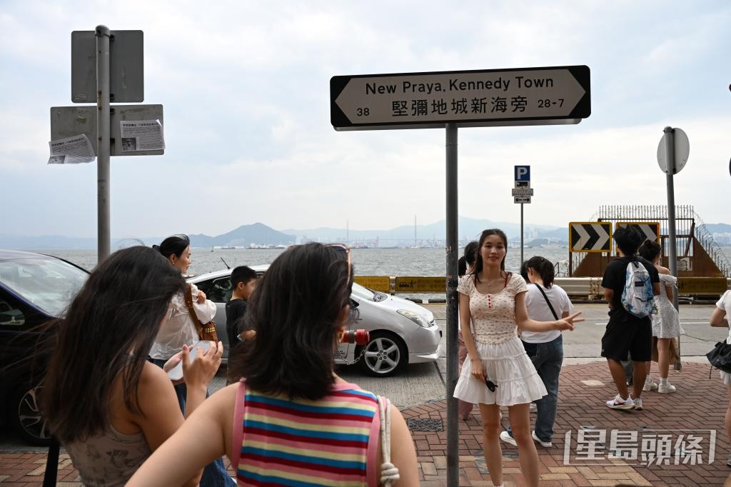 疫後旅業生態改變,訪港旅客亦着重觀光「打卡」。 疫後旅業生態改變,訪港旅客亦着重觀光「打卡」。