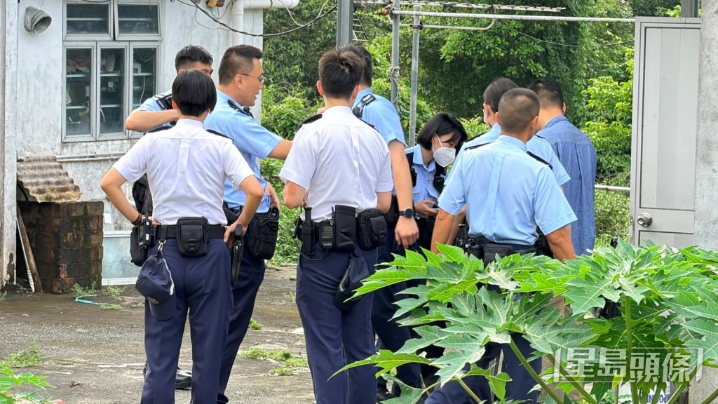 警員到場調查。梁國峰攝 警員到場調查。梁國峰攝