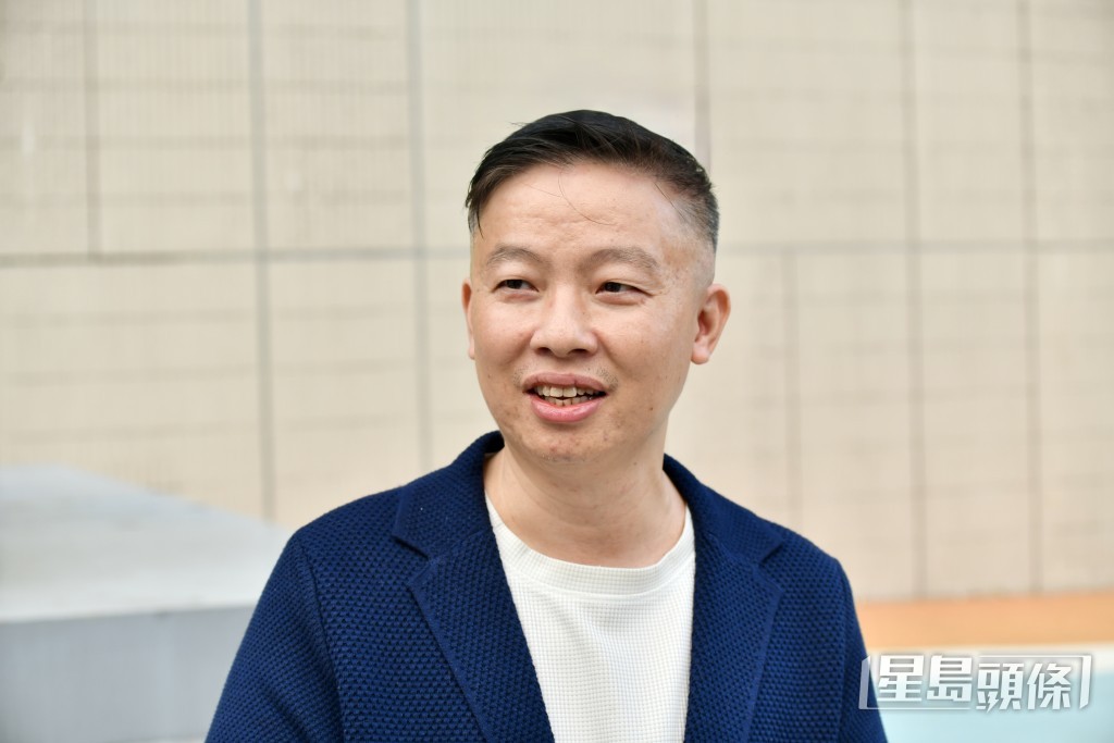 對於如何評價對手江旻憓與旅遊界聯繫,馬軼超指對方名氣大,相信有利推動旅遊業發展,但「佢識唔識(推動旅遊業發展),我哋唔知,可能佢好叻呢?」 對於如何評價對手江旻憓與旅遊界聯繫,馬軼超指對方名氣大,相信有利推動旅遊業發展,但「佢識唔識(推動旅遊業發展),我哋唔知,可能佢好叻呢?」