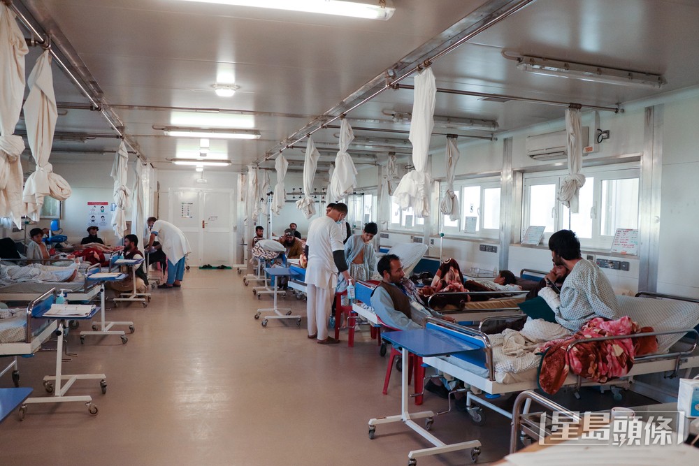 去年，無國界醫生團隊在昆都士創傷中心完成了逾4700次外科手術，並提供2.3萬次門診服務。 無國界醫生提供