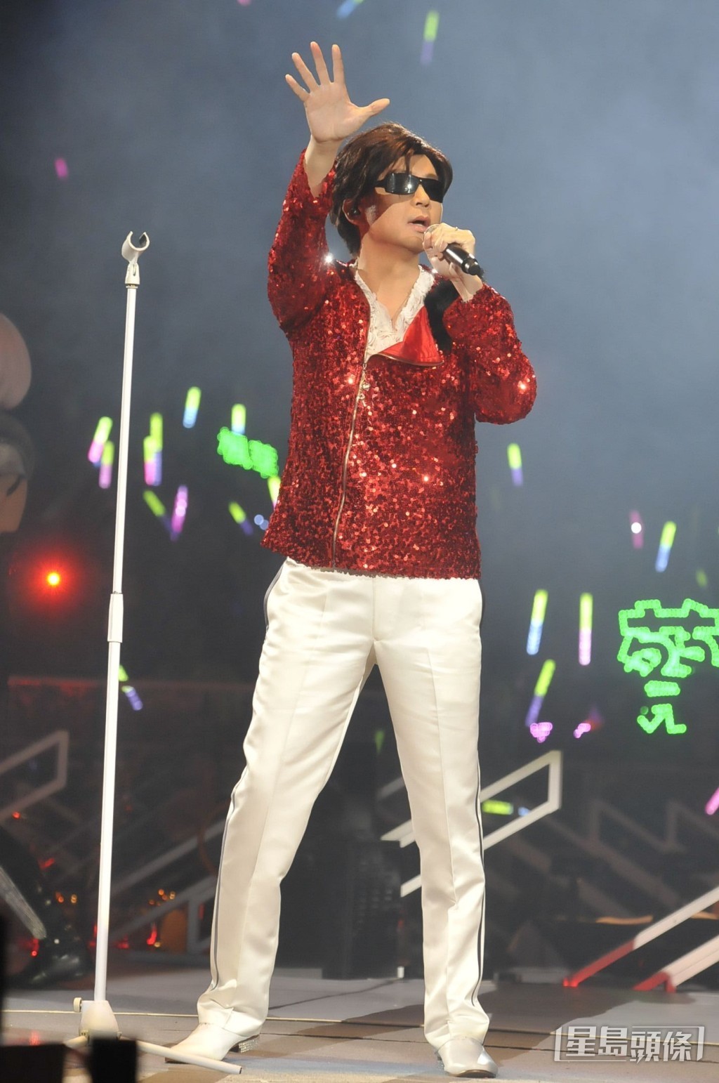11年前阿Ken紅館開Show,但只開一場唔多夠。 11年前阿Ken紅館開Show,但只開一場唔多夠。