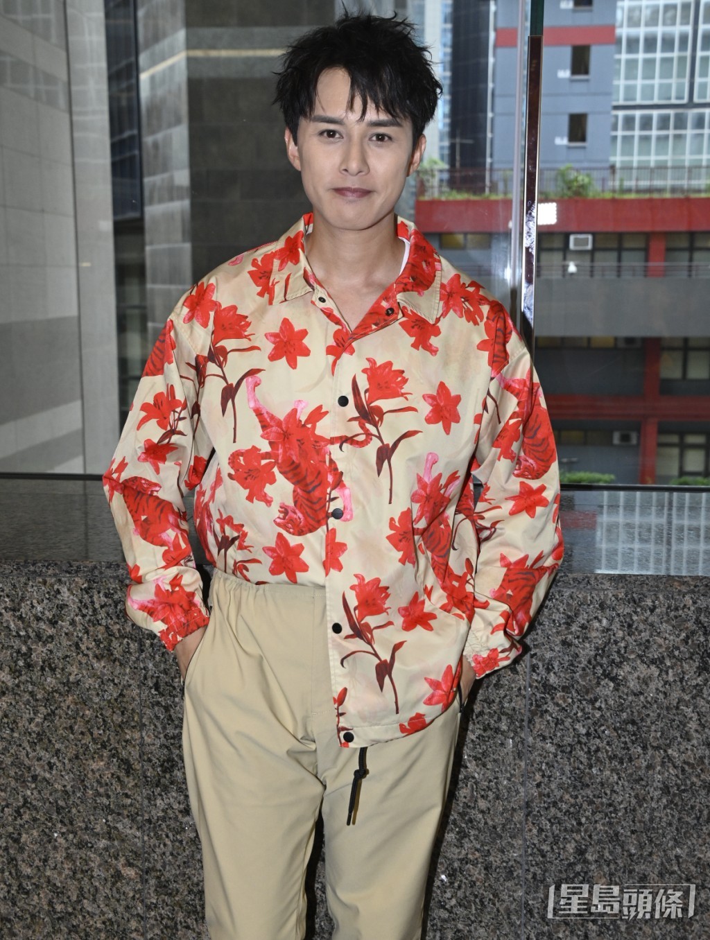 何广沛形容英格兰队今届粒粒巨星。 何广沛形容英格兰队今届粒粒巨星。