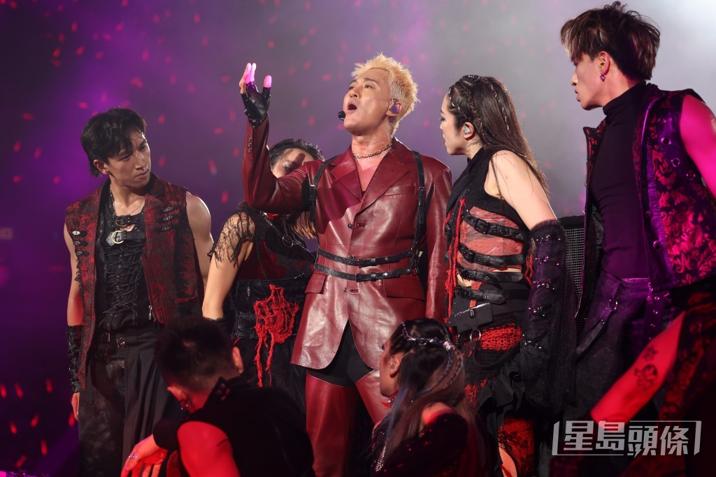 林峯演唱會極盡視聽之娛。 林峯演唱會極盡視聽之娛。