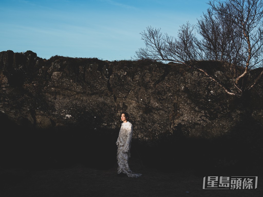 新歌配上冰島畫面。
