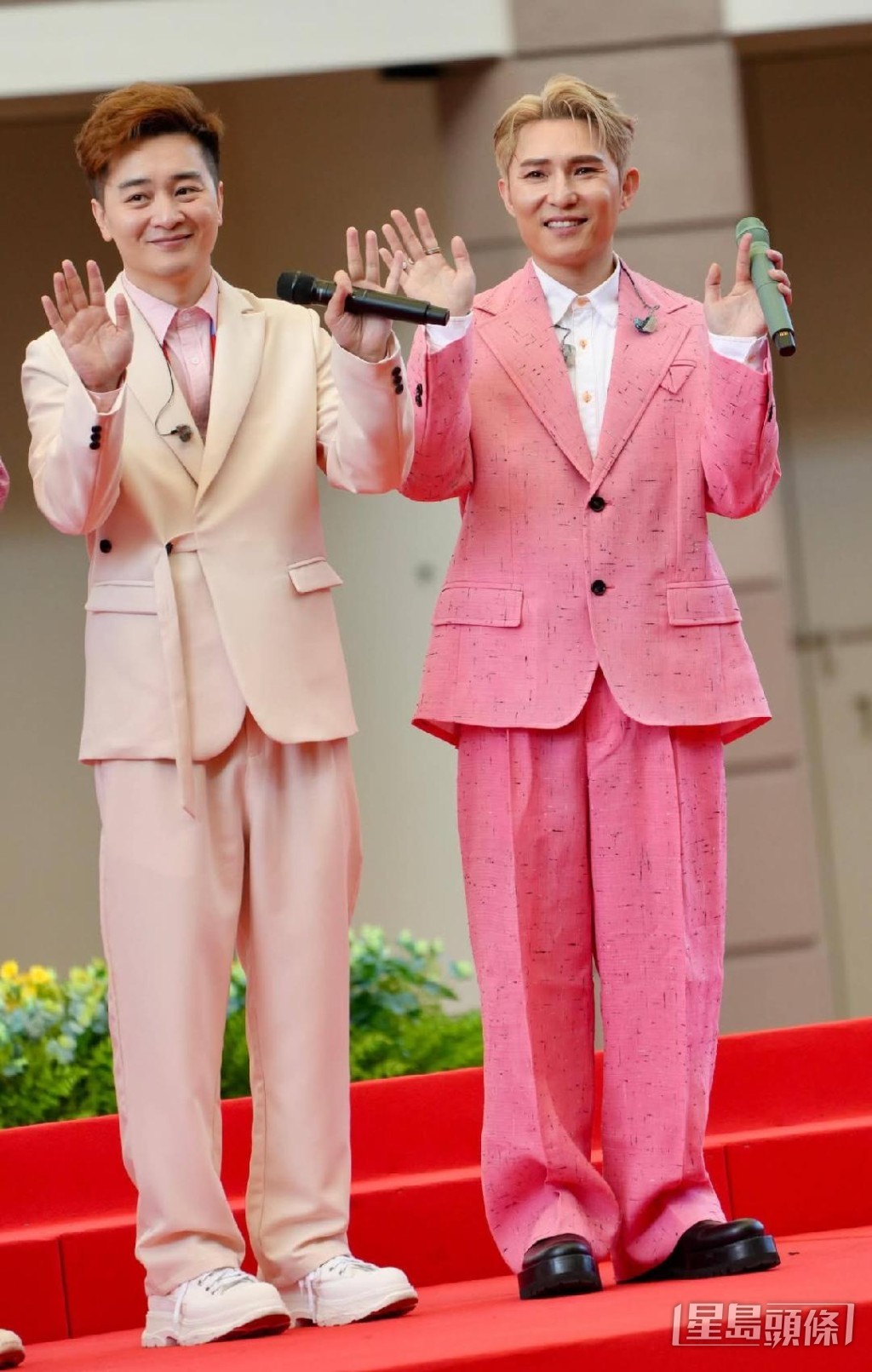譚輝智封劉威煌做「新晉倒神」。