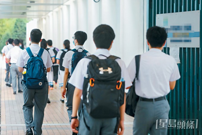 中學生對於拍拖和結婚的態度兩極。