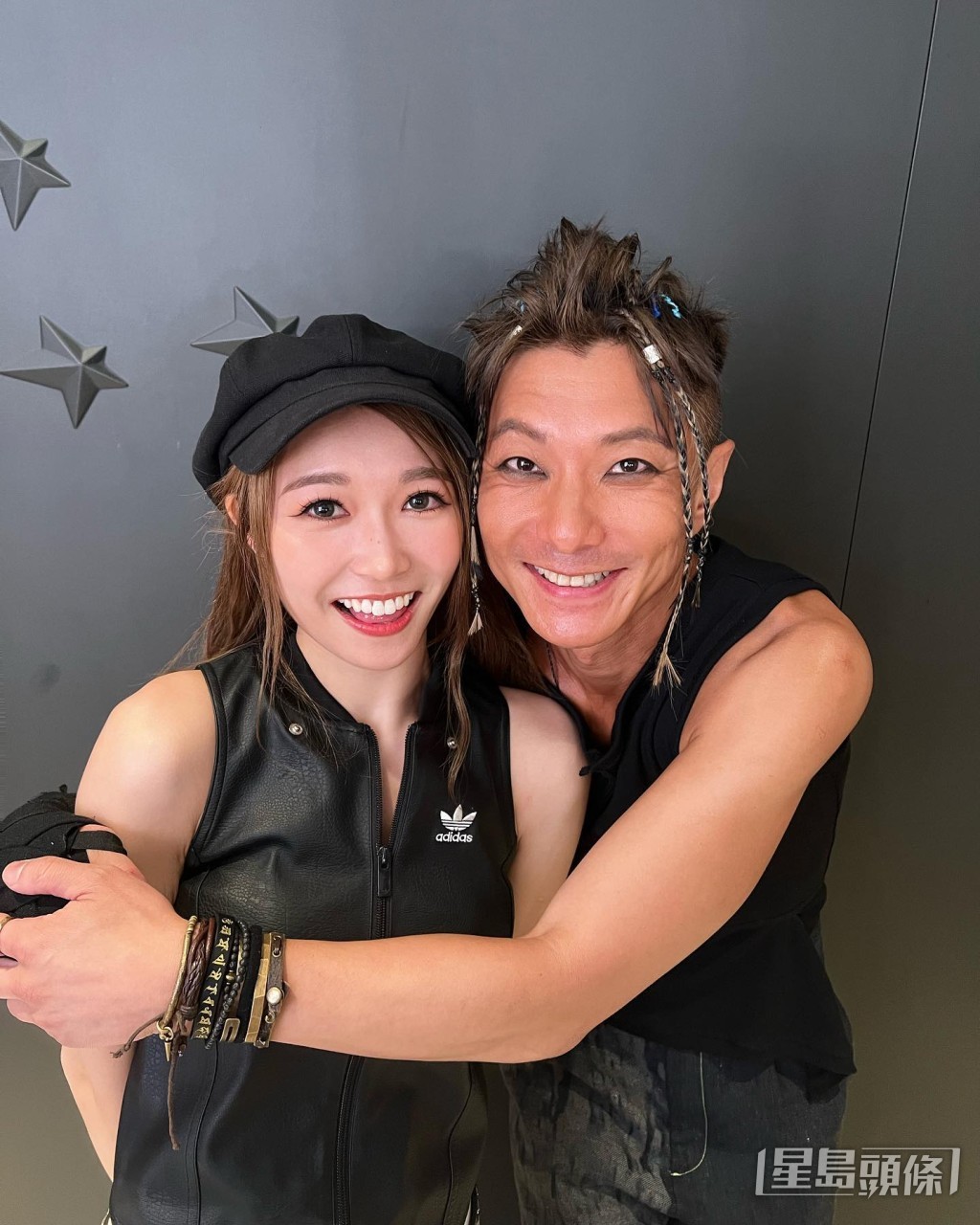 周國賢與劉綺婷(Yanny)合照。 周國賢與劉綺婷(Yanny)合照。