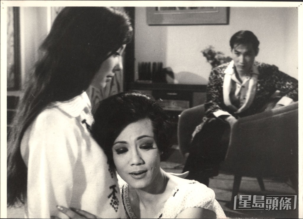 呂奇、嘉玲、苗嘉麗《人海奇花》（1967）劇照
