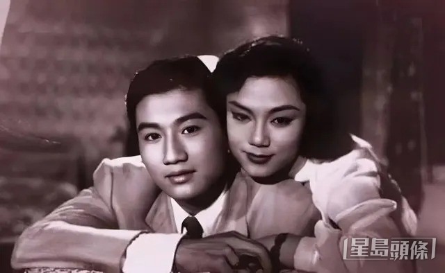  谢贤1955年20岁时，与同公司、刚入行的粤语片女星嘉玲拍拖。