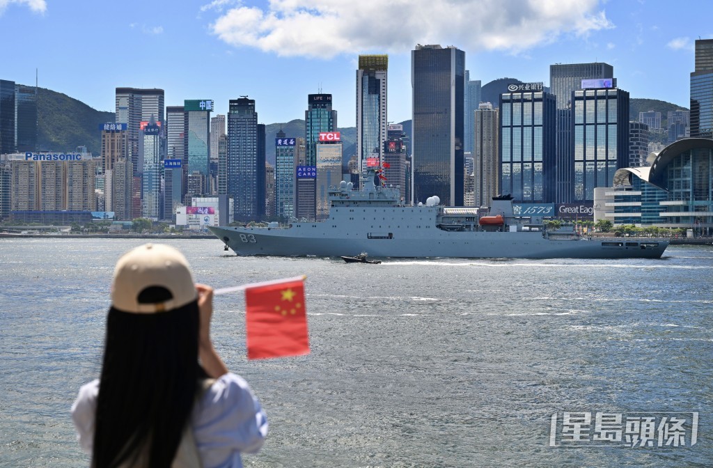 林健鋒指出,香港上月訪港旅客有近330萬人次。資料圖片 林健鋒指出,香港上月訪港旅客有近330萬人次。資料圖片