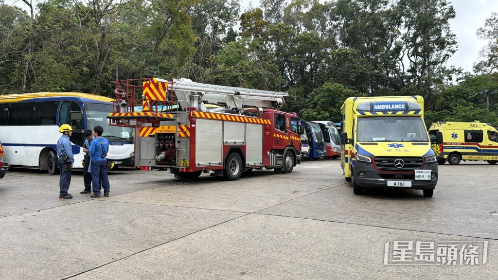 救援人員在大棠集合，繼續登山搜索失蹤老翁。