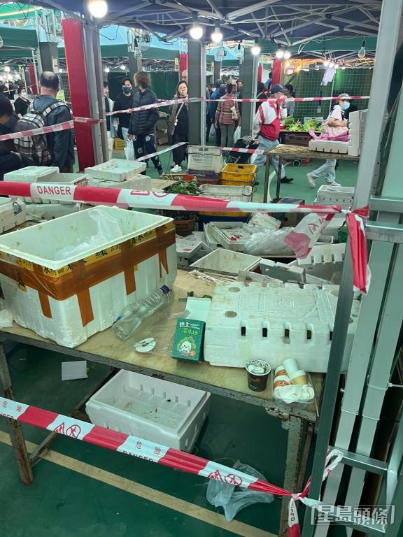 漁護署引用條款查封漁農美食嘉年華8個涉嫌售賣非自家農產品的攤檔。 受訪者提供