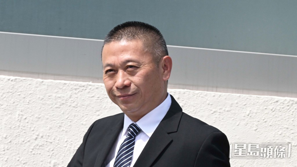 今朝沈集成一度捉住袁幸堯傾談。