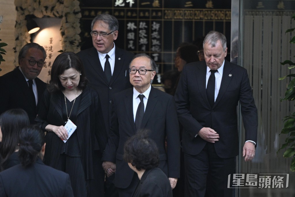馬會主席廖長江、馬會行政總裁應家柏。 馬會主席廖長江、馬會行政總裁應家柏。