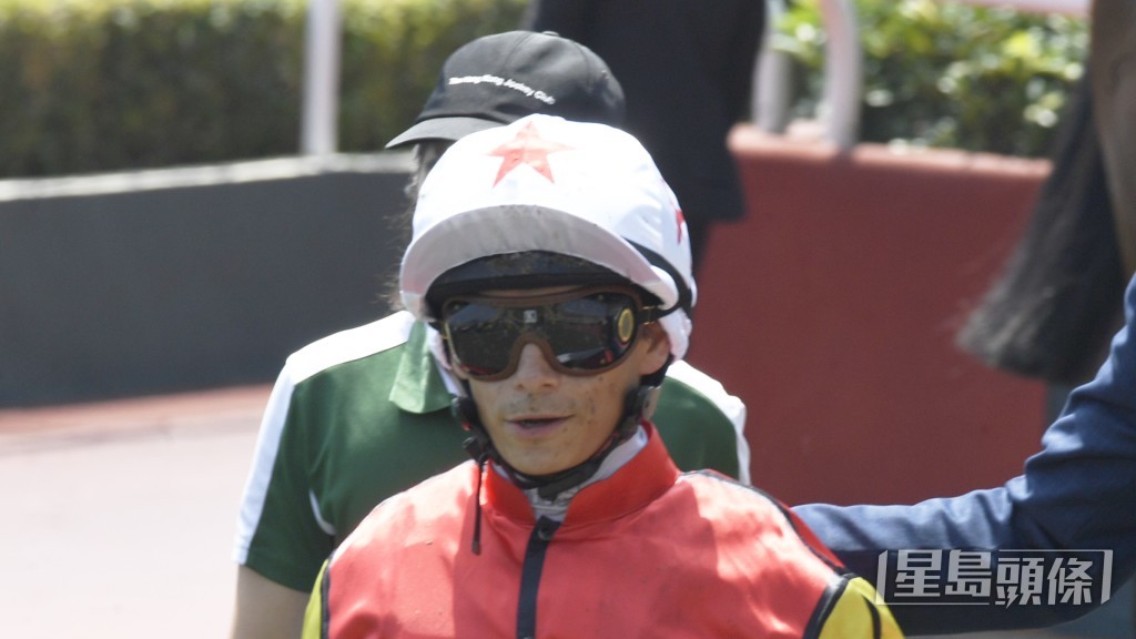 巴度昨朝出現只為「閃光燈」一駒出試，重視程度前所未見。