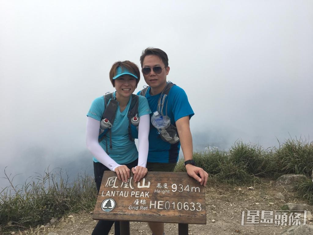 吴家荣与第二任妻子志趣相投，喜欢行山远足。 受访者提供