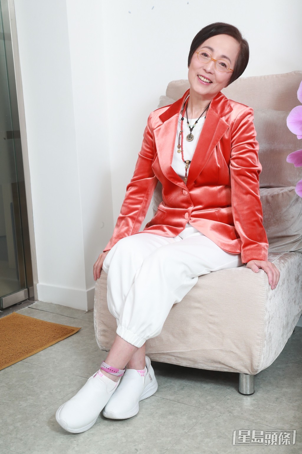 60歲嘅苑瓊丹最開心帶貨可以做返自己。