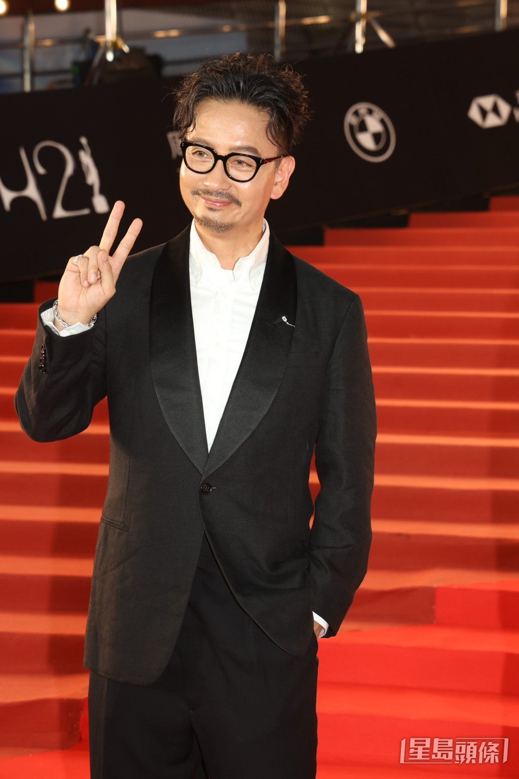 謝君豪佩戴FRED珠寶出席第42屆香港電影金像獎頒獎典禮。