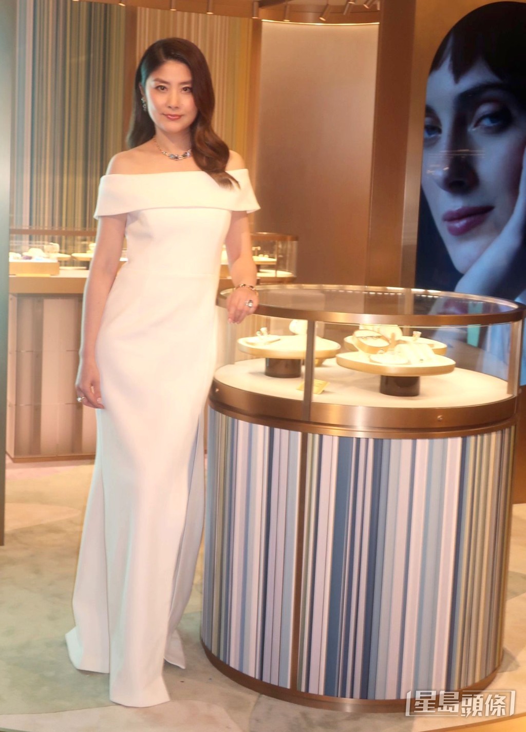 陳慧琳展現高雅一面。