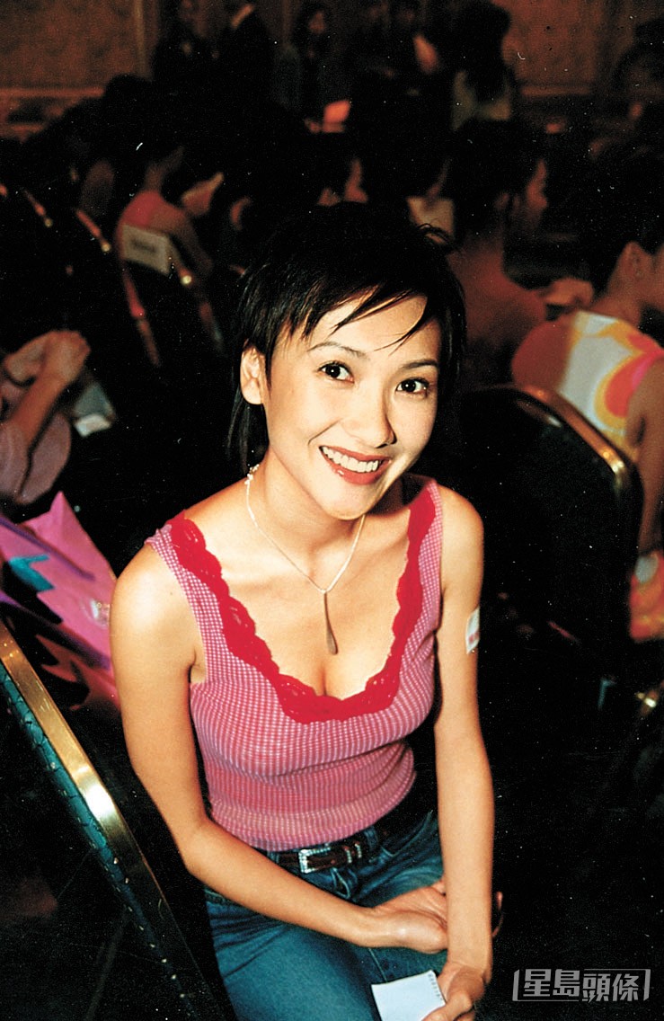 李思蓓于1995年入行。