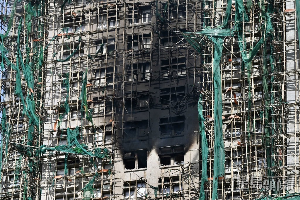房屋局獨立審查組繼續抽取受災樓宇混凝土芯,包括4座樓宇。資料圖片 房屋局獨立審查組繼續抽取受災樓宇混凝土芯,包括4座樓宇。資料圖片