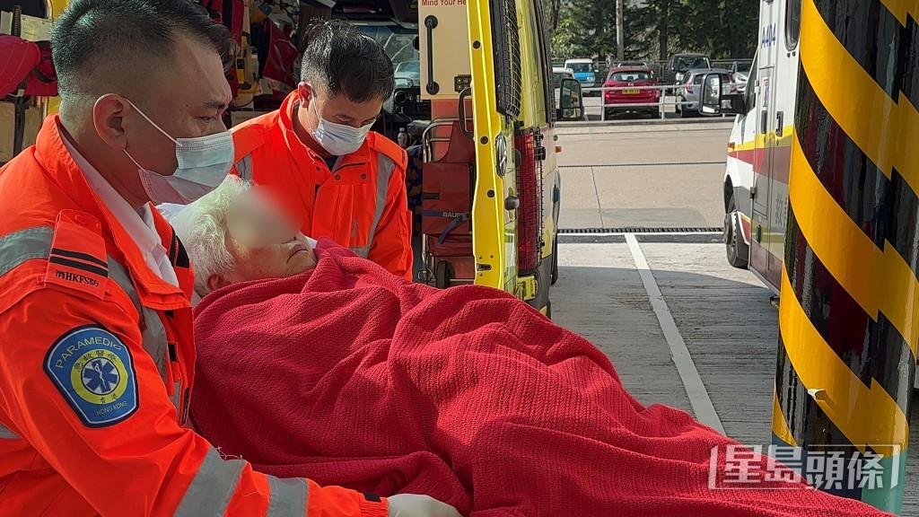 婆婆跌倒受伤送院。