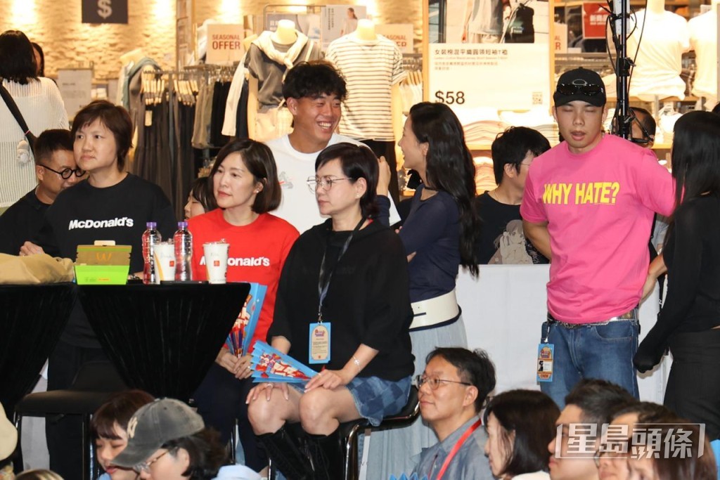 康堤和男友黃澤林公開放閃。