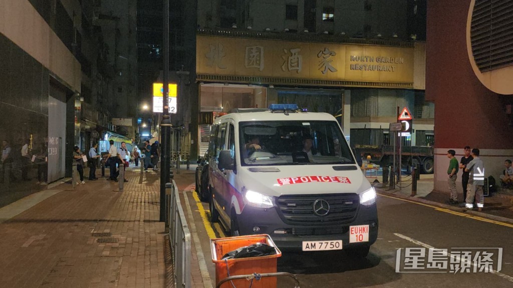 警員到場調查事件。黎志偉攝 警員到場調查事件。黎志偉攝