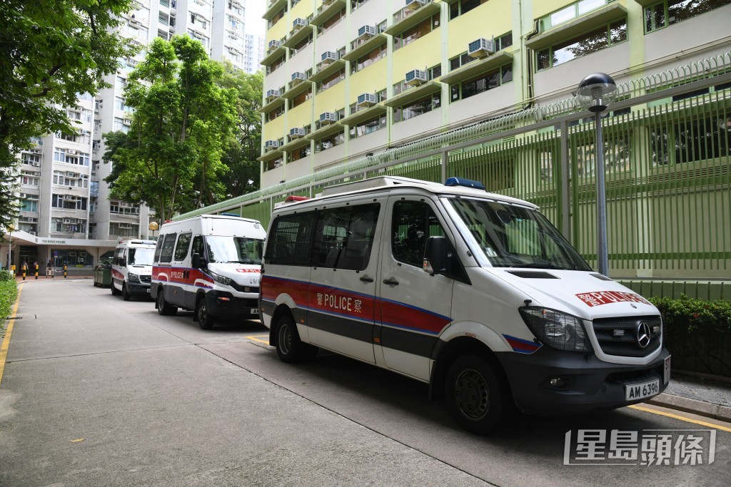 警員到場調查。 警員到場調查。
