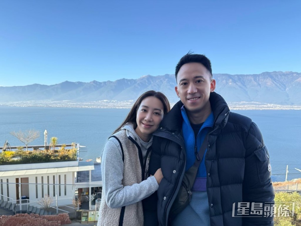 吳雨霏與老公洪立熙，婚後恩愛如昔。