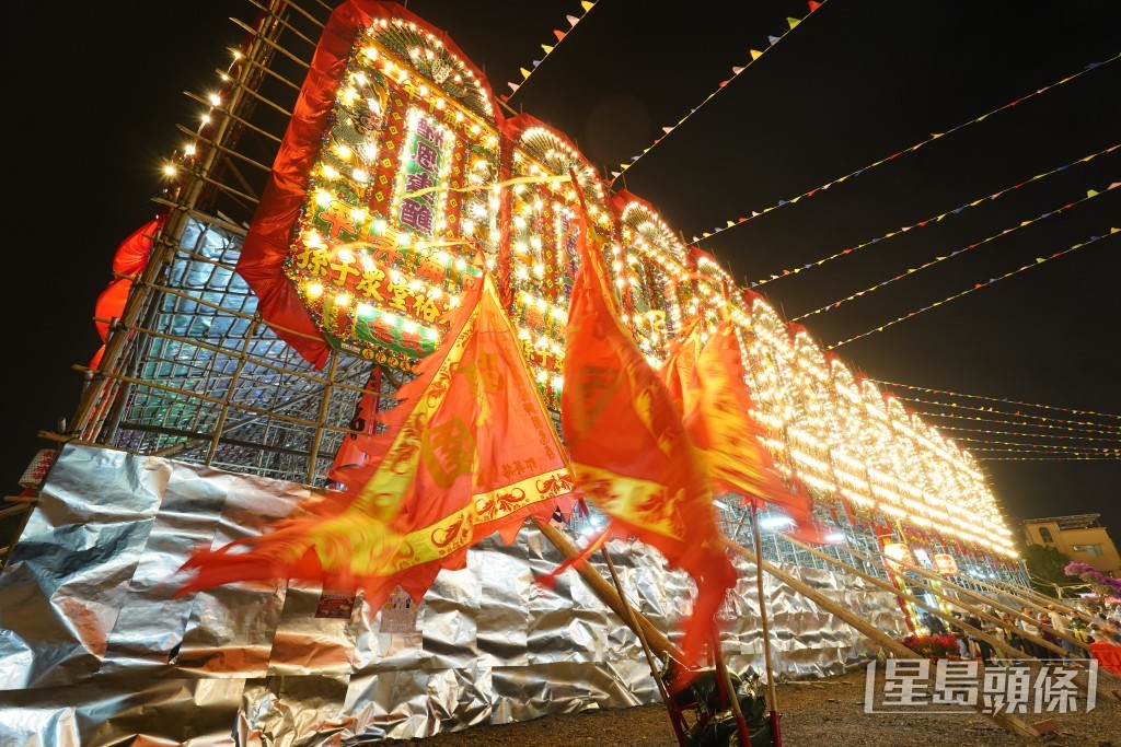為期7天的10年一屆錦田鄉酬恩建醮今天圓滿結束，吸引不少市民趁最後一天到場參觀。