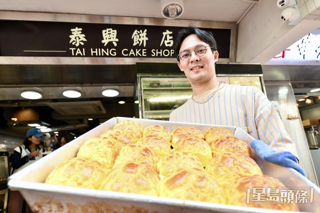 荃灣泰興餅店老闆陳贊善。盧江球攝 荃灣泰興餅店老闆陳贊善。盧江球攝