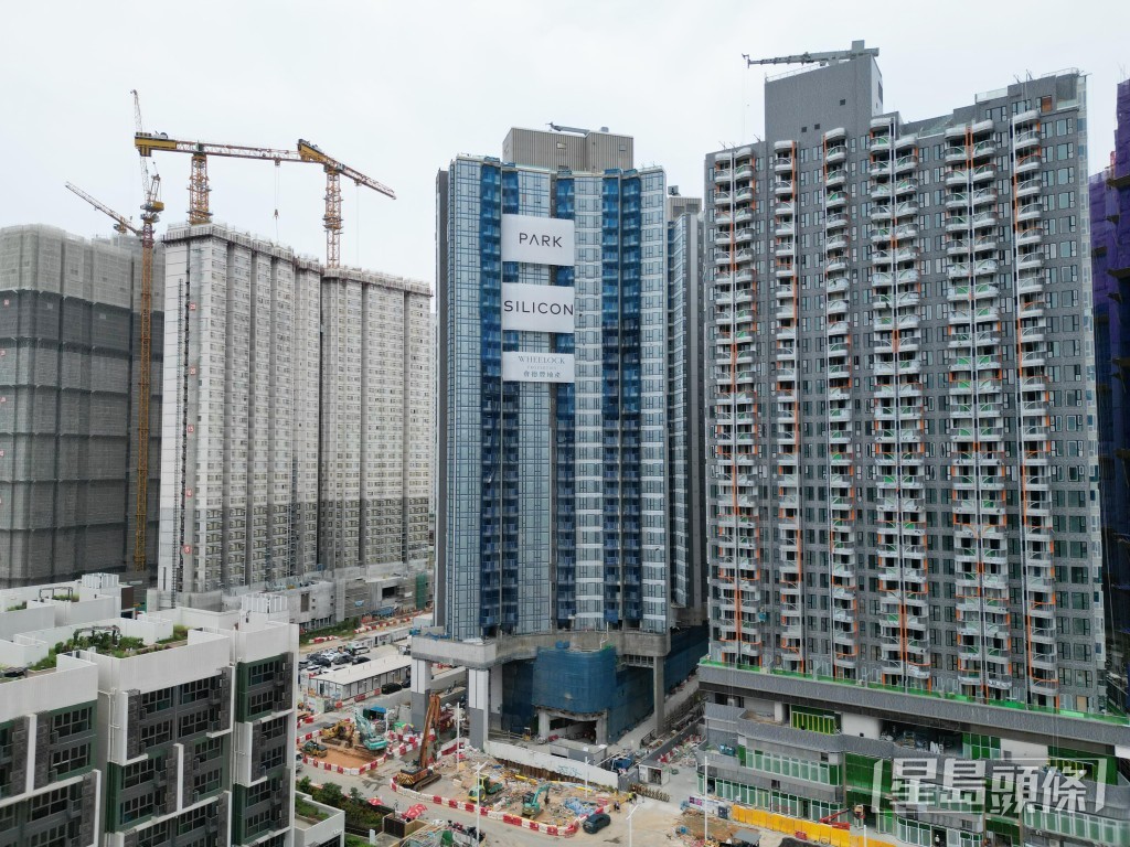 PARK SILICON位于古洞乡梓路23号,细分2期发展,合共提供781伙。 PARK SILICON位于古洞乡梓路23号,细分2期发展,合共提供781伙。