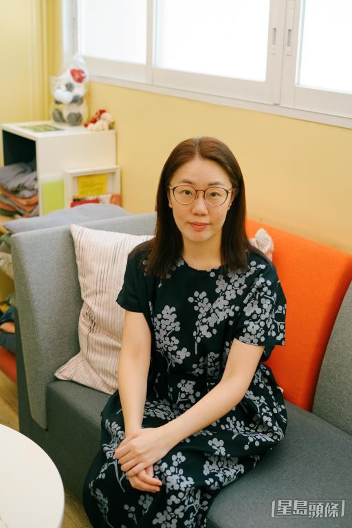 關注婦女性暴力協會總幹事莊子慧提醒,若感不舒服,可先與身邊人傾訴,照顧好個人情緒。 關注婦女性暴力協會總幹事莊子慧提醒,若感不舒服,可先與身邊人傾訴,照顧好個人情緒。