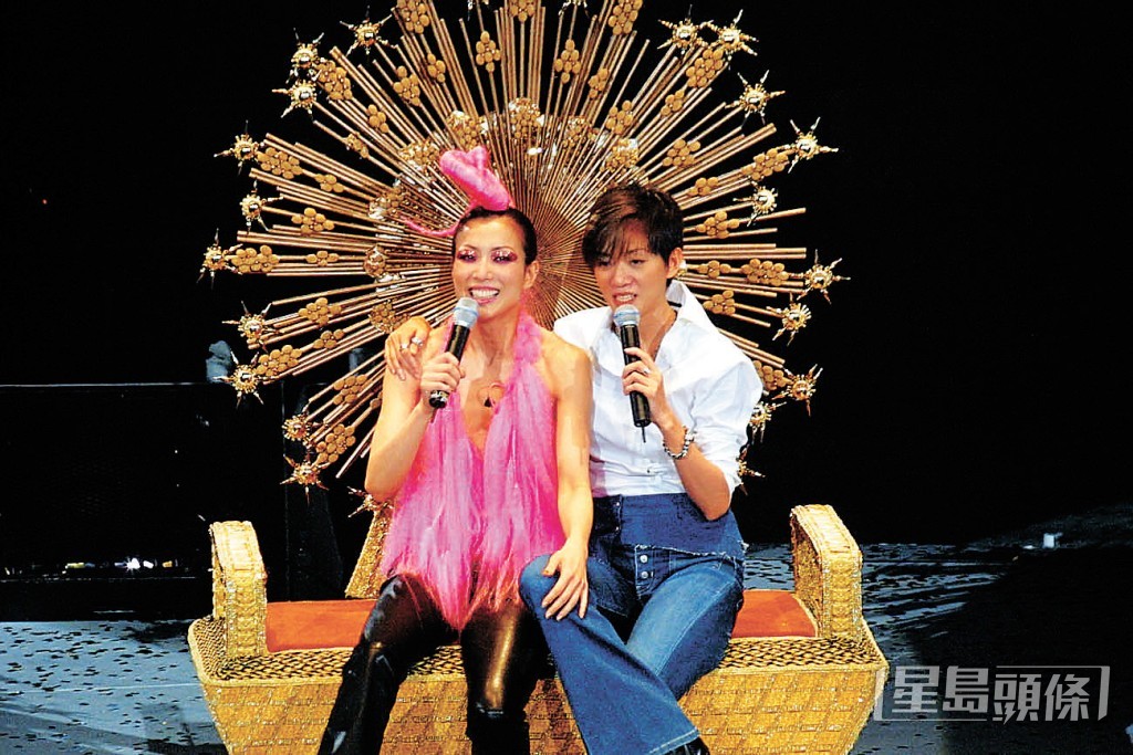 2001年《鄭秀文 Shocking Colors演唱會2001》 2001年《鄭秀文 Shocking Colors演唱會2001》
