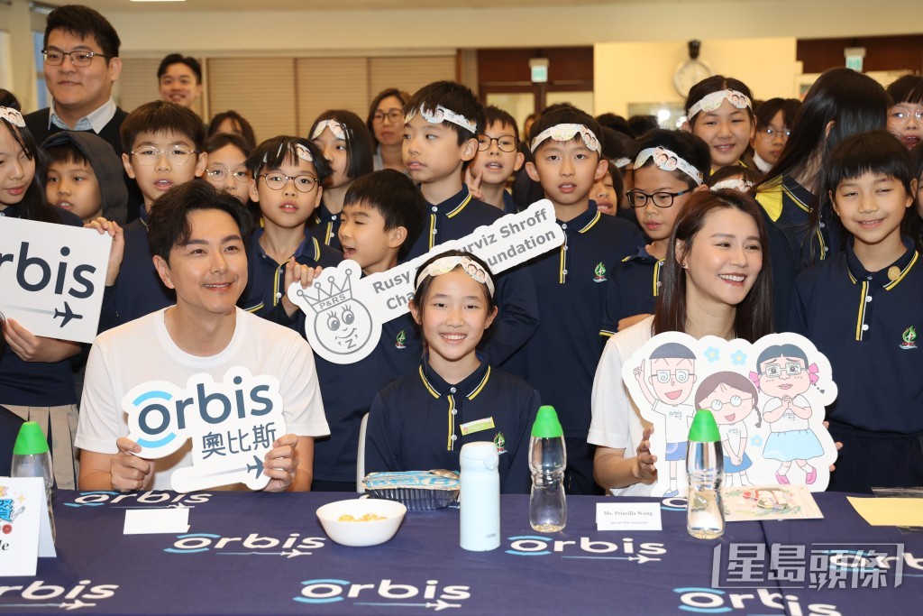 黃翠如、蕭正楠受學生哥歡迎。