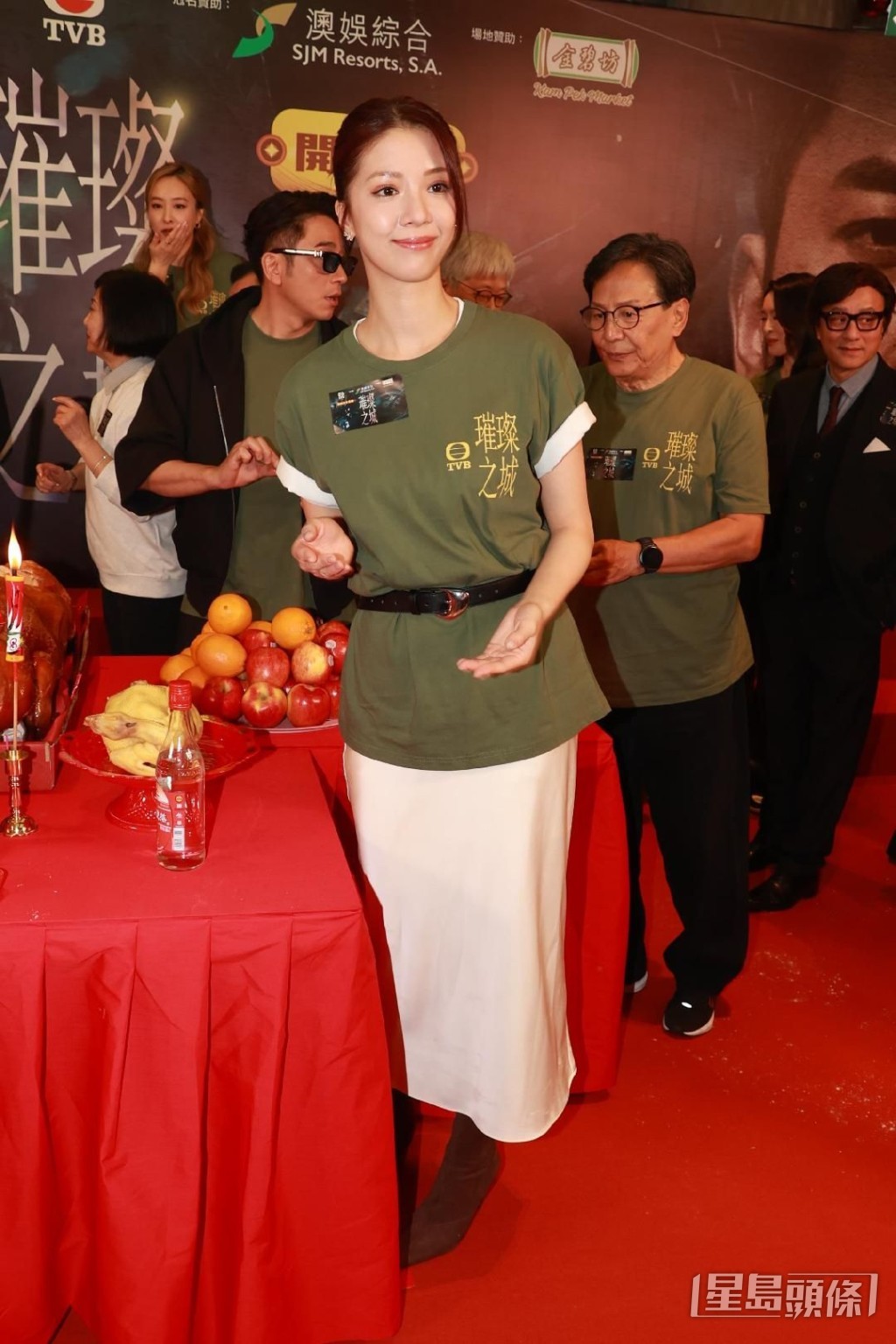 姐仔陳曉華工作量不絕。