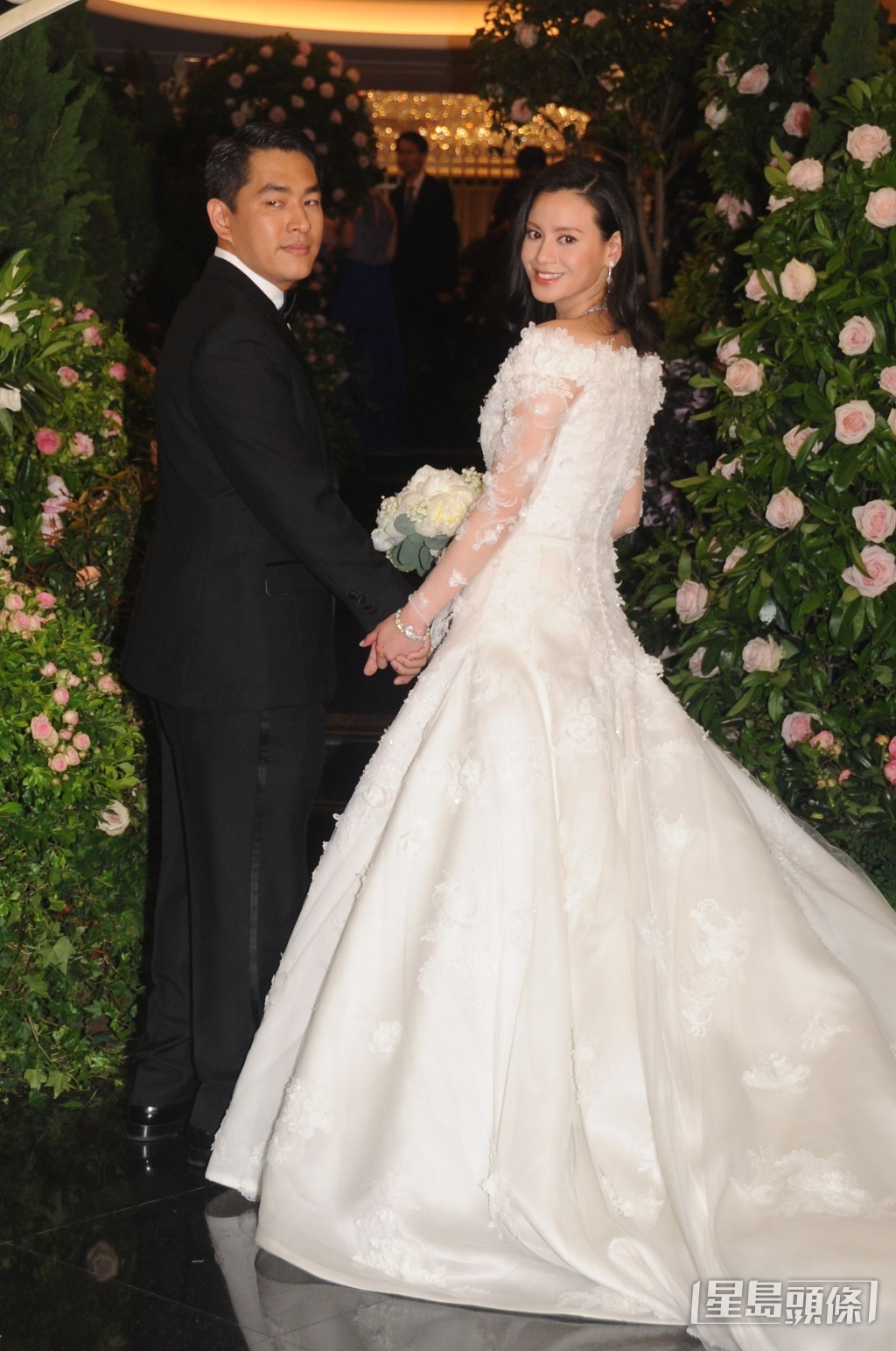 林恬兒與何正德於2014年假君悅酒店舉行婚宴。
