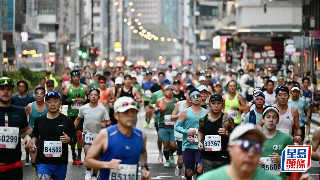 全球掀起馬拉松風潮，田總成立特別小組研究渣打馬拉松賽道設計，以擴大賽事規模。